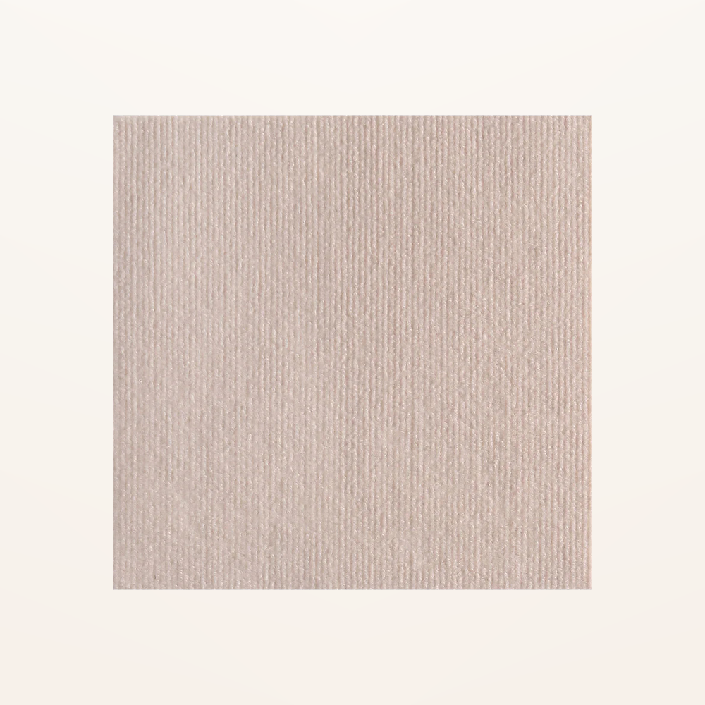 Neko Kizu – Griffoir mural adhésif – Blanc chaud / S – 30 × 9 cm – fond beige avec dimensions