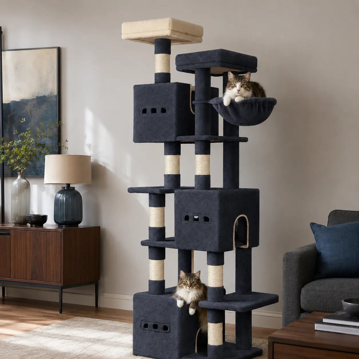 Neko Shiro – Arbre à chat XXL 193 cm dans un intérieur coordonné avec chats